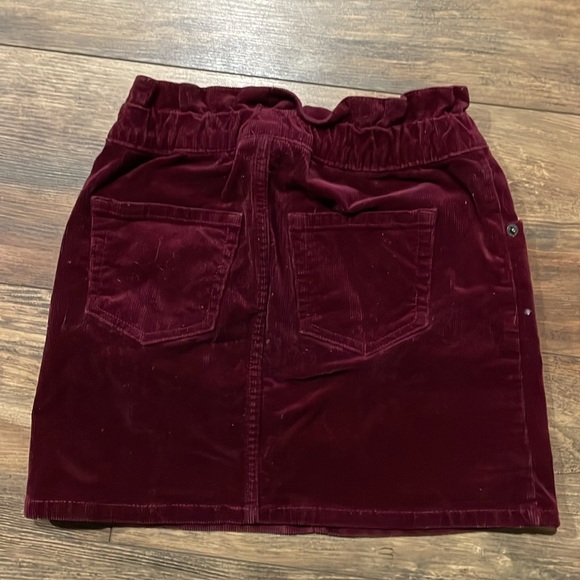 Girls Cat & Jack corduroy skirt size 7/8 - Picture 2 of 4